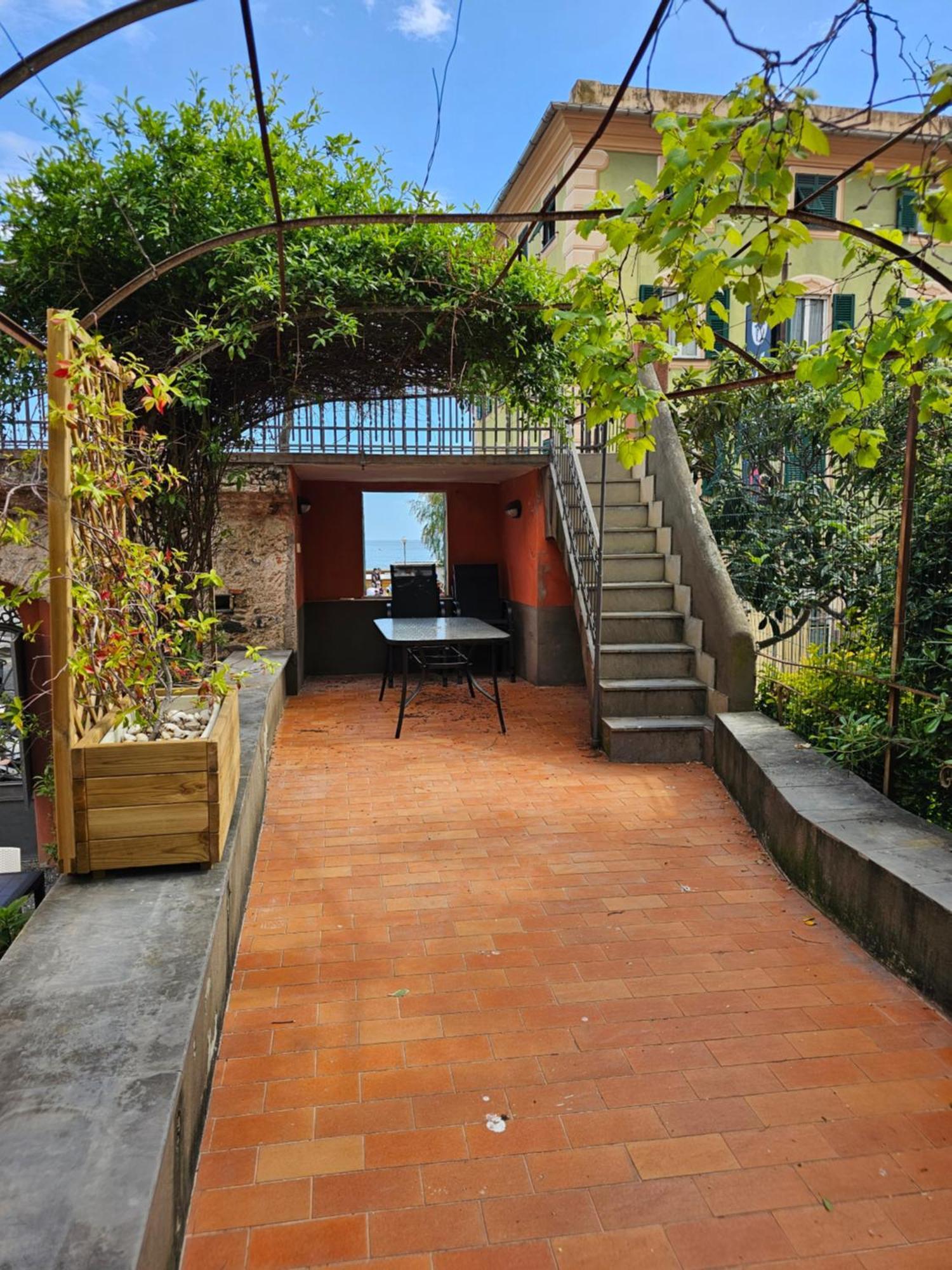 Casa Atena, Spaziosa, Romantica Con Idromassaggio Privato Varazze Exterior foto